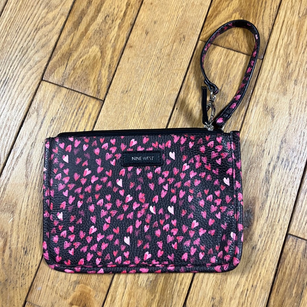Nine West Black Pink Heart Print Wristlet Clutch Small Pouch Bag - Picture 1 of 3